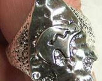 Arrowhead Ring with Animal inside