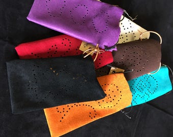 Cell Phone carrier // Leather // Gift for Her // Handmade // Fits most Cell Phones // Birthday // From Me to Me //