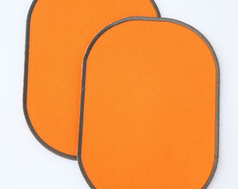 Uni-colour set of knee patches