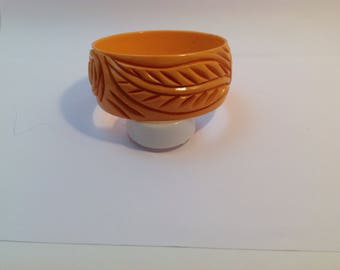 Carved bakelite bangle bracelet, rich colour 1930-1940's