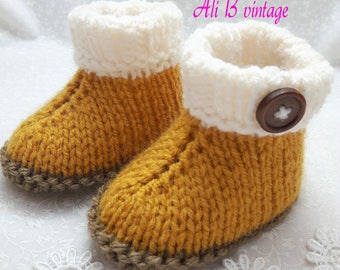 mustard Baby booties unisex Bootees Baby unisex Boots Knitted Boots Baby Gift Baby shower Baby Footwear Baby mustard boots ugg style boots