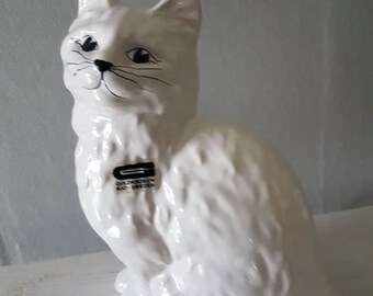 Vintage ceramic / 6" x 5 1/2" / cat / cat figurine / pottery / from Guldkroken, Sweden