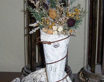 Dried flower art, flower cone, primitive decor, country decor, farmhouse decor, vintage style