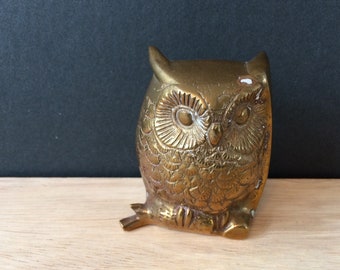 little brass owl / paperweight