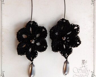 crochet earrings - ooak, crochet flowers, gothic, victorian, neovictorian, mourning, dark romance