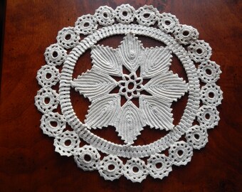 Vintage Handmade Cotton Doily!