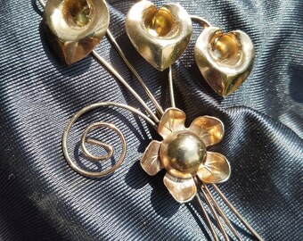 Gold Flower Lily Brooch Pin from 1950 - Gold on Silver