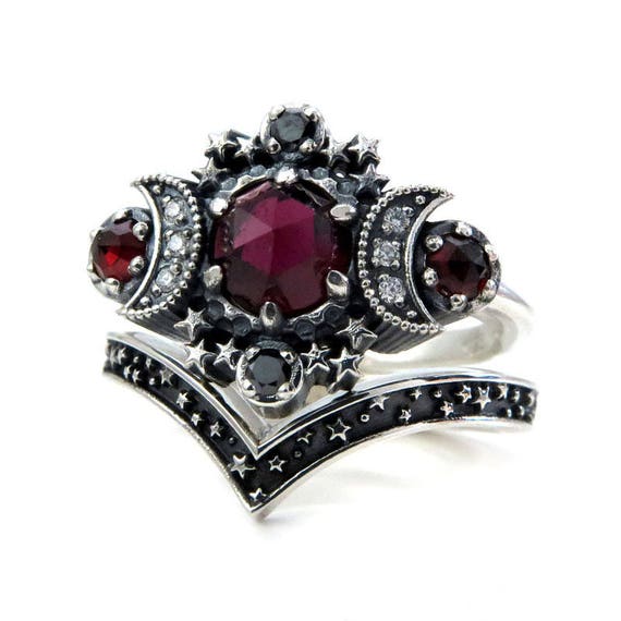 Garnet Cosmos Moon Engagement Ring Set Triple Moon Goddess Silver Ring with Stardust Chevron Wedding Band