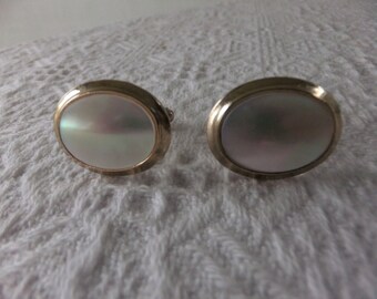 Vintage Mens Swivel Oval Cufflinks Faux Mother of Pearl Gold Tone Retro Wedding Suits Formal