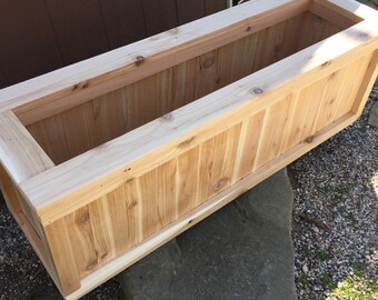 Cedar planter box/Patio planter/Outdoor garden box