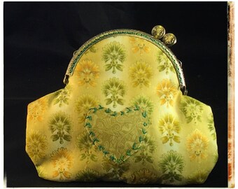 Medium Kiss-Lock Purse Handbag with Hand-Applique - Vintage, Victoriana, Bridal 3181