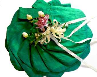 Small evening bag, bridesmaids bag, green shantung bag, Japanese knot bag, emerald green bag, wedding wristlet, clutch alternative, handbag