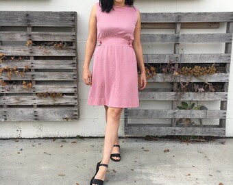Casual 1970s Spring Dress