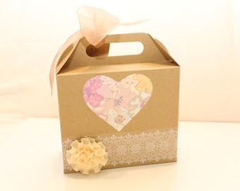 Box surprise games for girl Vintage wedding