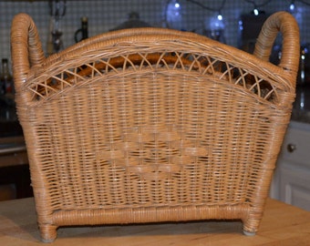 Vintage 60's 70's Wicker Magazine holder..mid-Century..Boho..baskets..Home Decor..Organization..Retro.stylish..Gift...