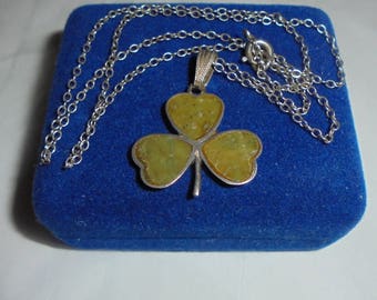 Vintage Irish Sterling Silver Connemara Green Marble Inlaid Shamrock Pendant Necklace