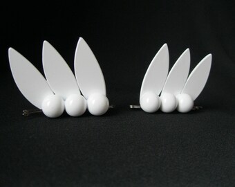Sailor Moon winged pearl hair accessory