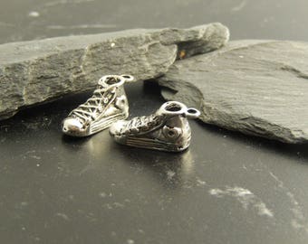 5 shoe charms