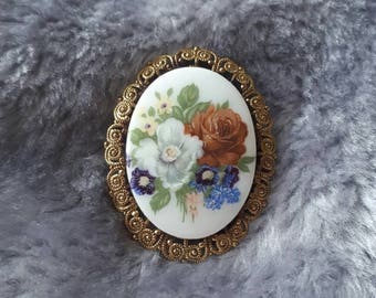 1950s vintage flower design brooch