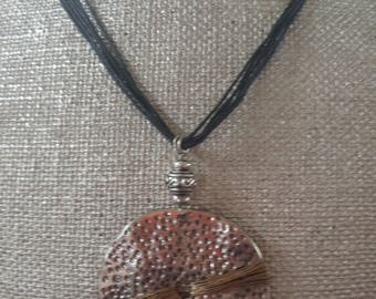 Hammered Disk with Wire Accent