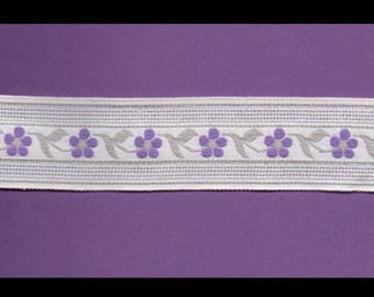 Trim off white background with small violets