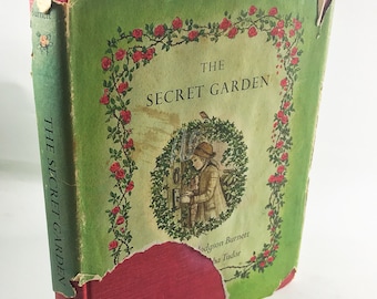 The Secret Garden. EARLY PRINTING vintage book by Frances Hodgson Burnett circa 1962. Tasha Tudor with dust jacket. Beautiful book gift