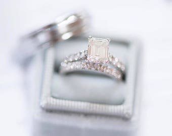 Ring Box Vintage in Dove Grey Velvet for Weddings and Proposals, Heirloom Storage