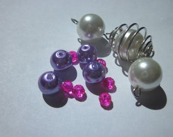 13 1 (16) metal cage and multicolored glass beads