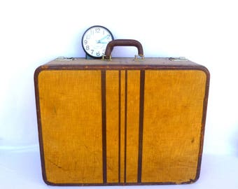 VINTAGE LINEN SUITCASE