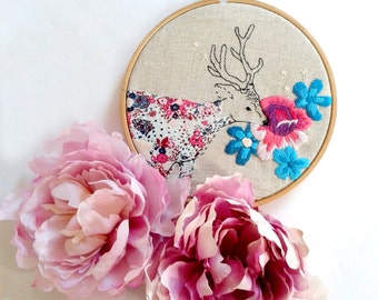 Floral Deer. Hand Embroidery Pattern Pdf. Stag and flowers design. Modern embroidery. Hoop Art. Embroidered Art. Needlecraft. Wall Art.