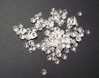 200 bead caps / caps 6 mm silver color.