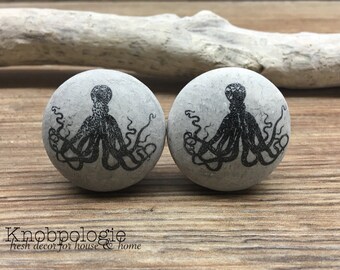 SET OF 2 Grey Stone Octopus Knobs Aged Stone Knob - Nautilus Squid Beach Nautical Drawer Pull - Ocean Animal Bathroom or Nursery decor