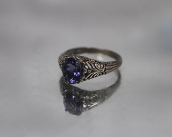 925 - Vintage Art Deco Style Filigree Tanzanite Ring in Sterling Silver