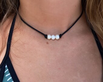 3 PEARL CHOKER; Real Pearl Leather Choker; Freshwater Pearl Choker; 3 Pearl Necklace; pearl choker; leather necklace; leather choker; choker