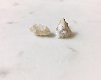 Druzy Earrings - Geode Earrings - Raw Crystal Earrings - White Druzy Earrings - Geode Stud Earrings - Crystal Studs, Quartz,Crystal Earrings