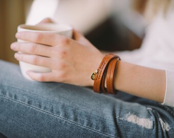 Leather Bracelet for Women, tan, chestnut, black, MIRA, handmade by band&roll