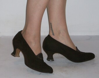 Superb 1930s soft suede shoes w/buckles, beautiful heels US 8 1/2 / UK 6 1/2