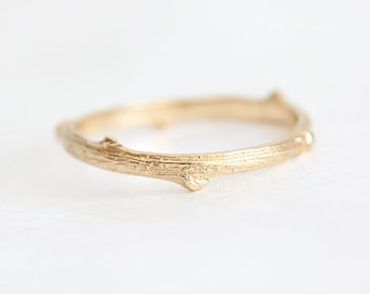 Vintage Golden Branch Maple Leaf Ring