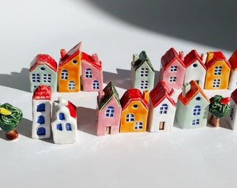 Set of 5 little ceramic houses - tiny houses - ceramic and pottery - gift for him - gift for her - small houses-