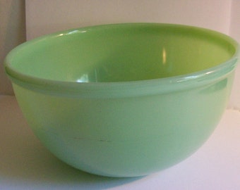 Vintage Jadite Bead Edge Mixing Bowl Green Glass Rolled Rim Unsigned Kitchen Collectibles