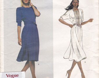 FREE us SHIP Vogue 2463 Original Designer Jean Muir Uncut Pleat Front Dress Vintage Retro 1970s 70s Size 12 Bust 34 + LABEL ff