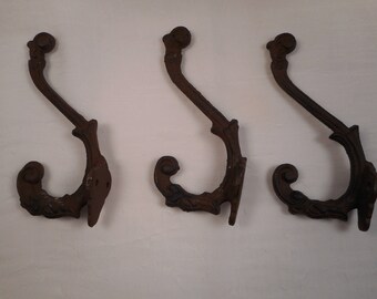 12 Vintage Aged Gold Victorian Crown Connectors - 3 Hooks To 1 Hole, 22x17mm - L92