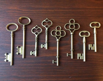 The Collector's Keys - 8 Antique Bronze Brass Skeleton Keys Old Large Key Set - 2 of each