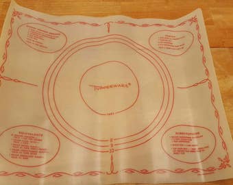 Vintage Tupperware Rolling Mat