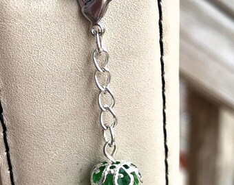 Lucky Green with Silver Chain