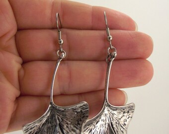 Antiqued Silver Ginko Leaf Earrings, Pewter Earrings, Woodland Jewelry, Antiqued Silver Earrings, Leaf Earrings, Gift for Women