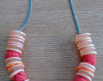Felt and button necklace