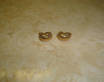vintage clip on earrings goldtone textured hoops
