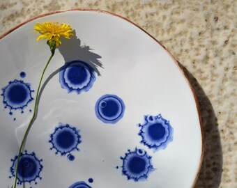 Piatto ceramica, Piatto dipinto a mano, Piatto piano, Piatto bianco, Piatto a pois, Dots dinner plate, regalo per Natale, Ceramic pottery