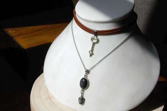 Obsidian celestial eye in Choker, Necklace in Leather with Key, Natural Stone.